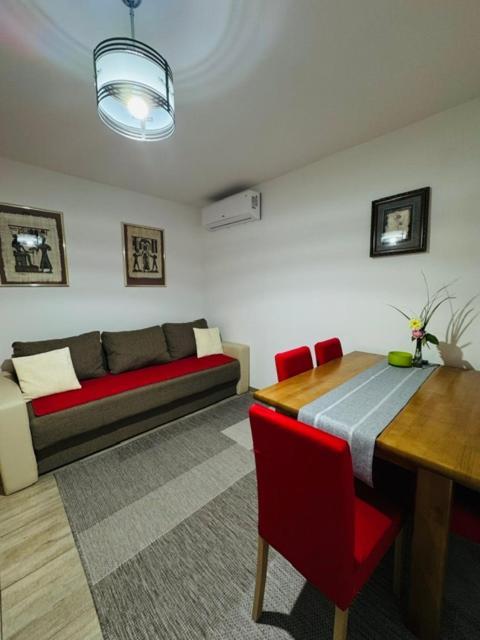 Apartments Paradise Licko Petrovo Selo 외부 사진