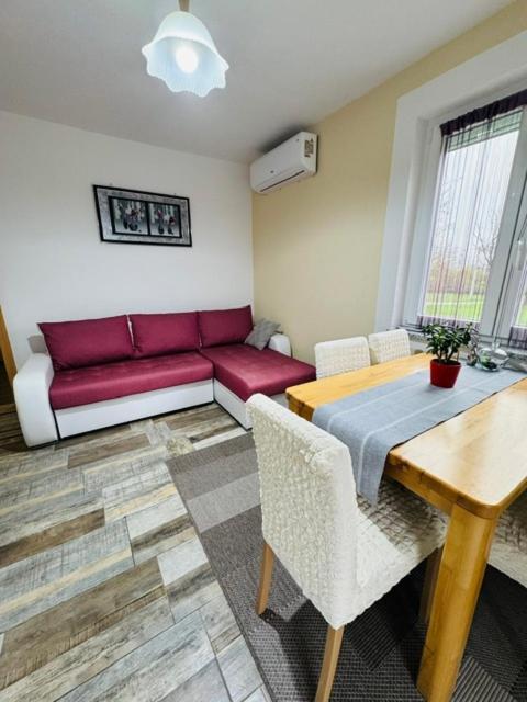 Apartments Paradise Licko Petrovo Selo 외부 사진