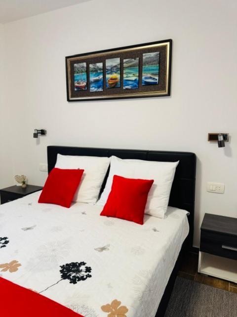 Apartments Paradise Licko Petrovo Selo 외부 사진